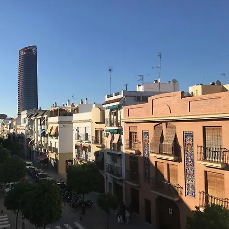 Beautiful Studio-appartment In Triana
