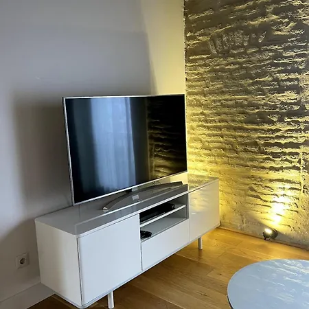 Beautiful Studio-appartment In Triana