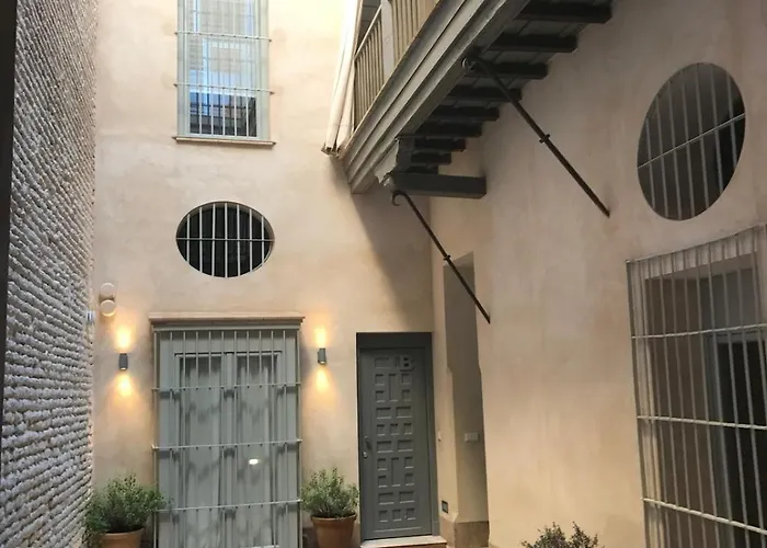 Beautiful Studio-appartment In Triana