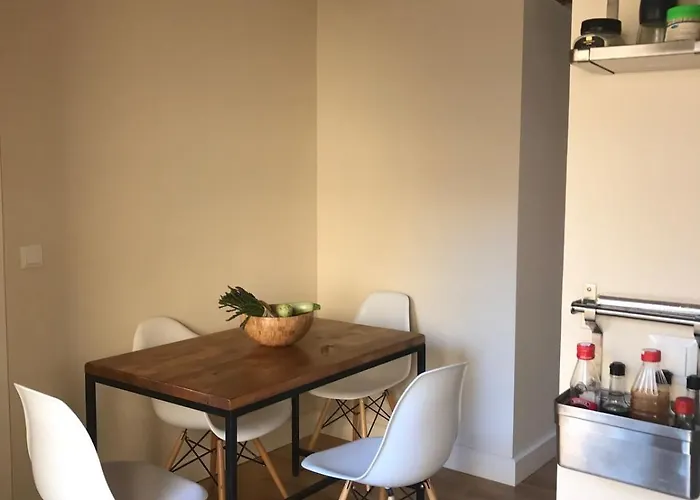 Beautiful Studio-appartment In Triana 아파트 *