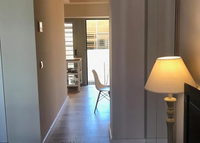 Beautiful Studio-appartment In Triana 아파트